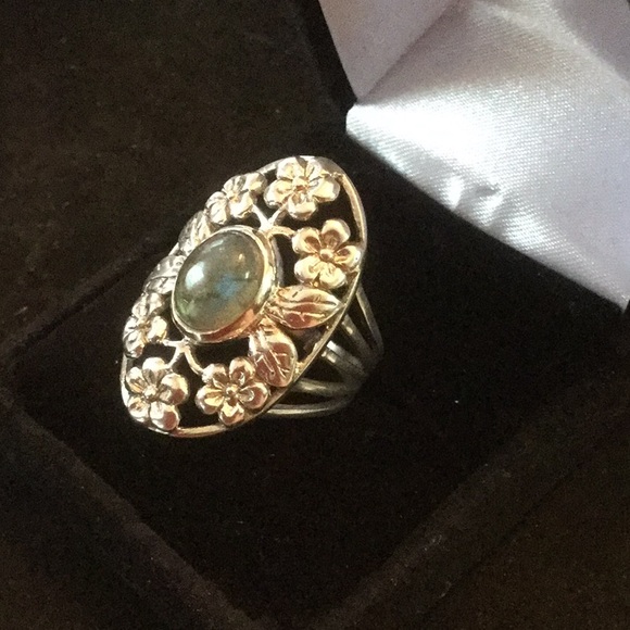 Exquisite Artistic Genuine Labradorite Ring - Picture 5 of 8
